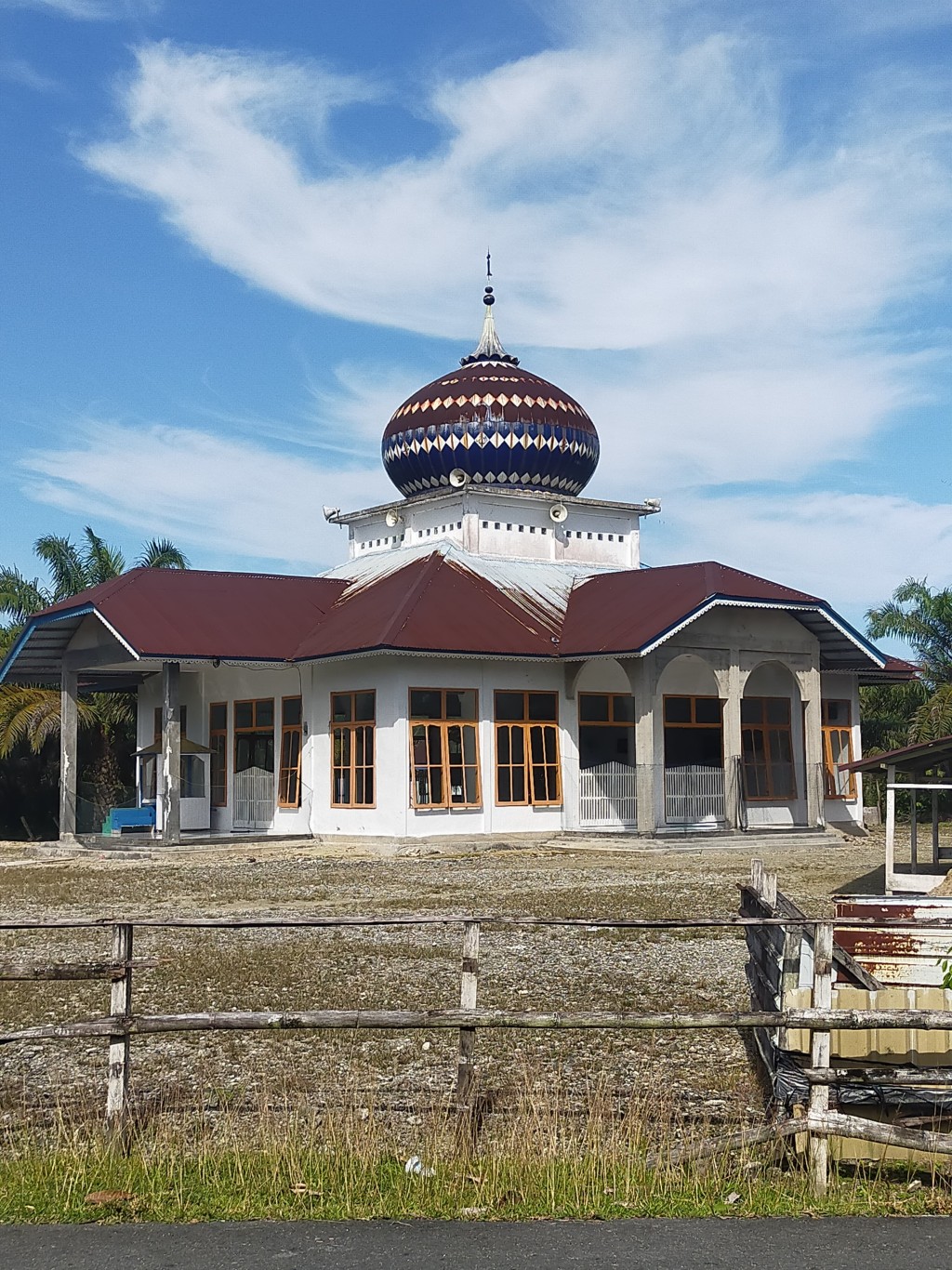 Masjid Al-Munawarah Desa Suak Manang